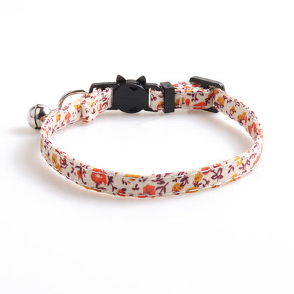Idyllic cat collar with bow and bell